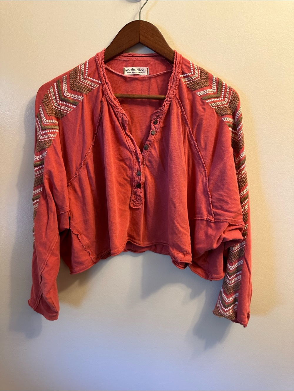 #387 We The Free Coral Cropped Embroidered Chevron Henley Sweatshirt